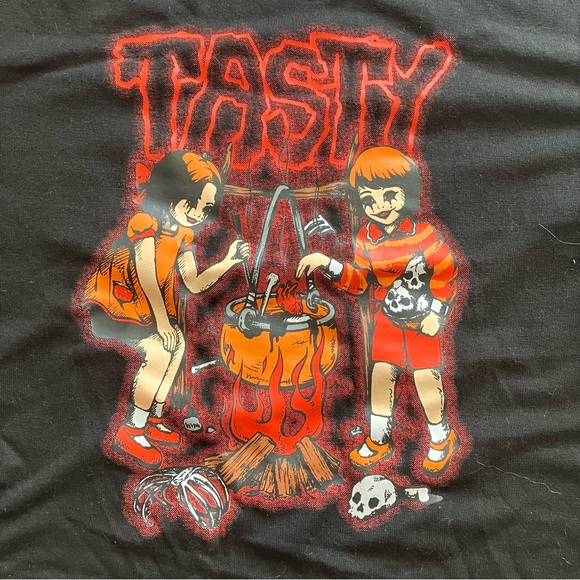 NEW GOTH GRUNGE 'TASTY' PUMPKIN
CARVING HORROR RINGER TEE - Picture 10 of 11